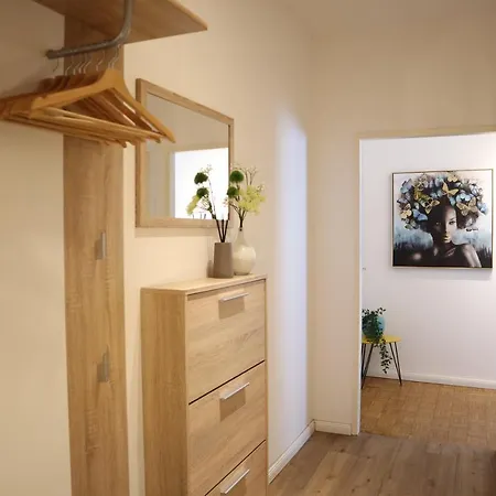 Apstay Station I Self Check-in I Parking Option * Graz