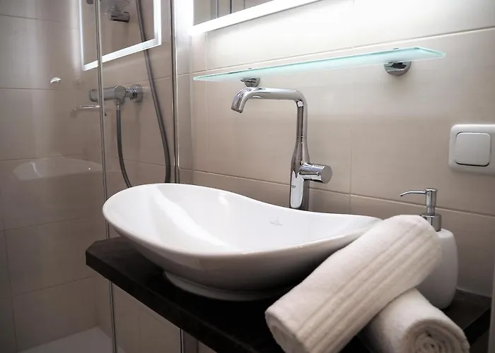 Apstay Station I Self Check-in I Parking Option Apartmán Štýrský Hradec