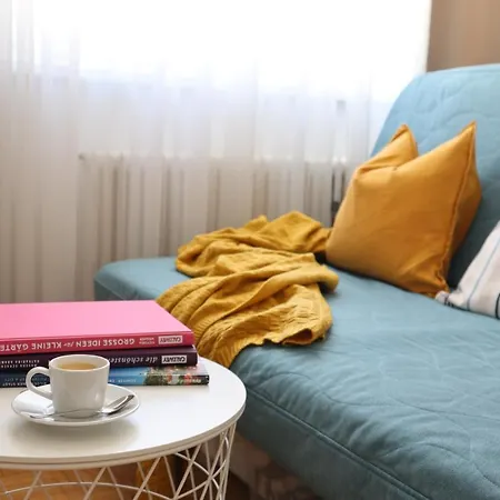 Apstay Station I Self Check-in I Parking Option Graz