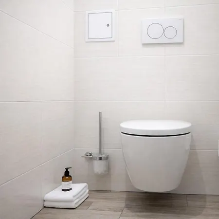 Apartment Apstay Station I Self Check-in I Parking Option