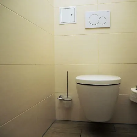 Apstay Station I Self Check-in I Parking Option Apartman