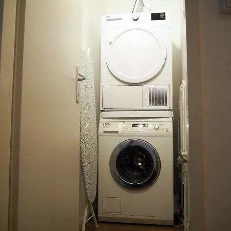 Apstay Station I Self Check-in I Parking Option * Graz